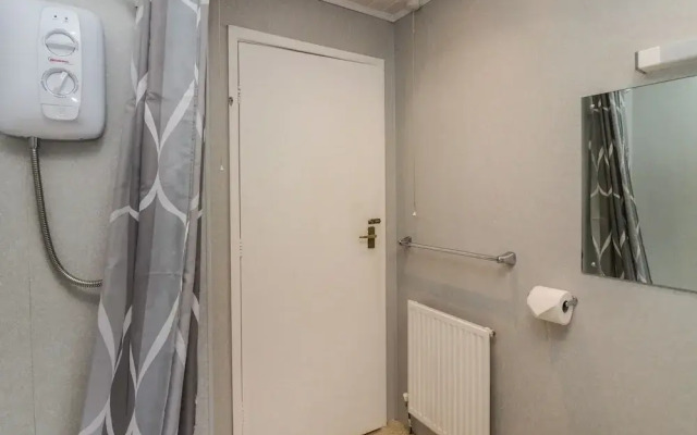Apartment 6