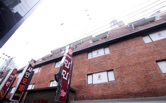 hotelImage
