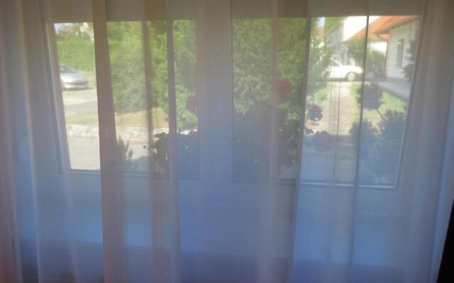 Kővirág Apartman