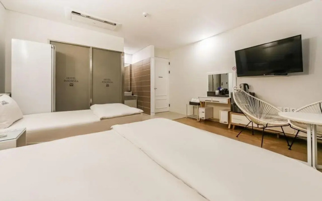 Hotel Insomnia