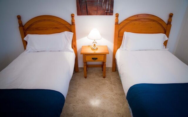 Holidays2Fuengirola Los Boliches pool