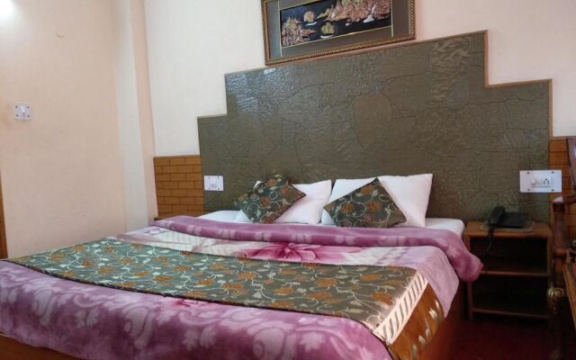 Chichoga Holiday Inn Manali