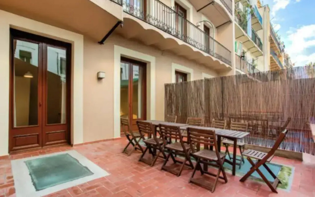Bright and modern 4bedroom with terrace in Las Ramblas P1
