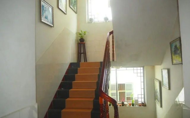 The Yangshuo Moon Resort