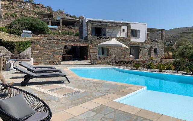 Relax Joy Villa - Easy Beach Access 150m Away