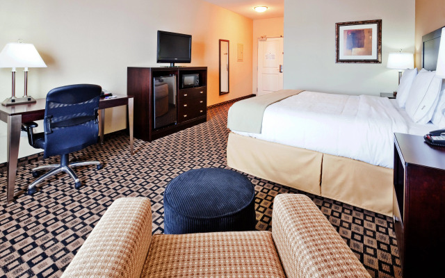 Holiday Inn Express Hotel & Suites Clovis by IHG