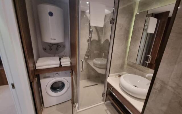 Leo Group BEST STUDIO 2509 Alliance Palace