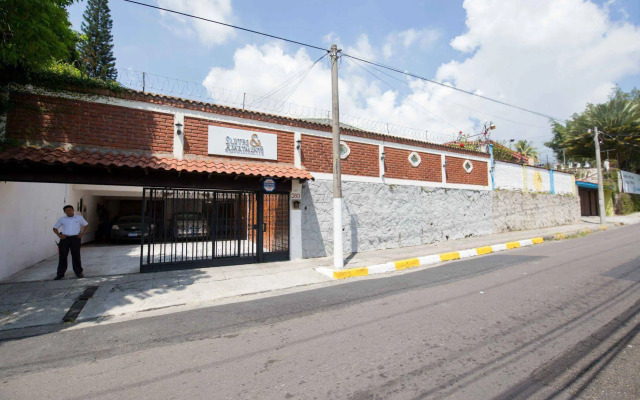 Suites & Apartments San Benito Zona Rosa