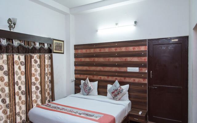 OYO 13357 Destiny Inn