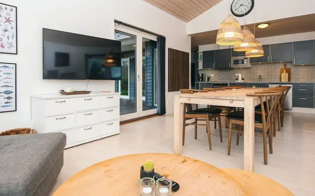 10 Person Holiday Home in Glesborg-by Traum