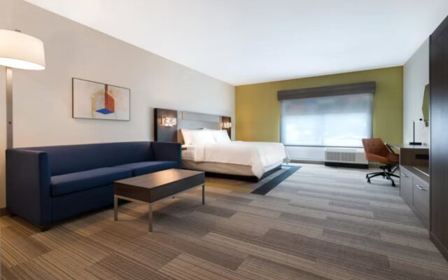 Holiday Inn Express And Suites Glendale Downtown, an IHG Hotel