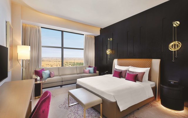 AlRayyan Hotel Doha, Curio Collection by Hilton