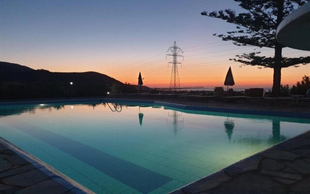 Mila Malia Suites