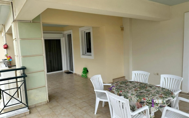 beautiful apartment near the beach