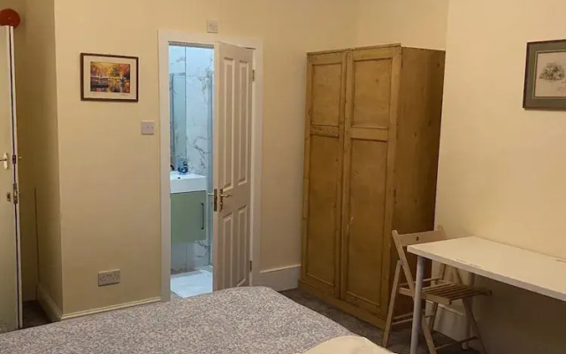 Cozy London Apartment Retreat