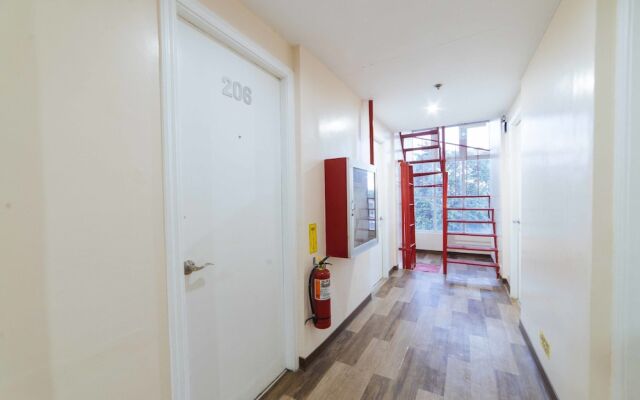 RedDoorz Plus Near SM Lanang Davao