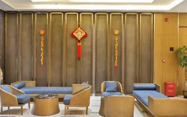 Karen Le Business Hotel