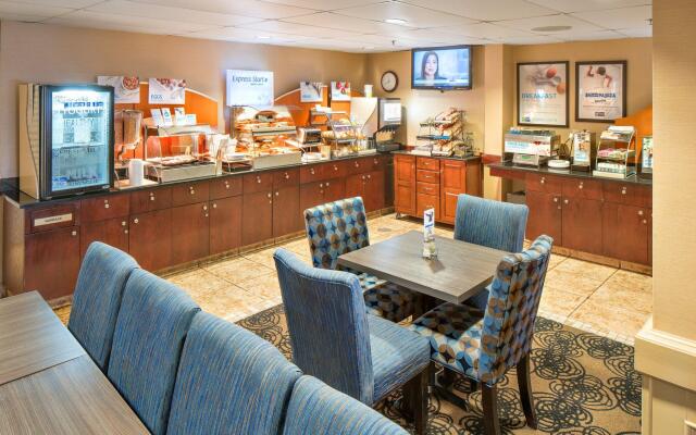 Holiday Inn Express Red Deer by IHG