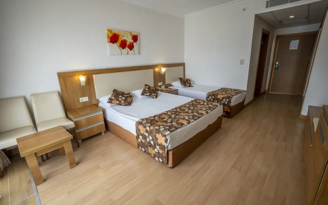 Cenger Beach Resort&Spa