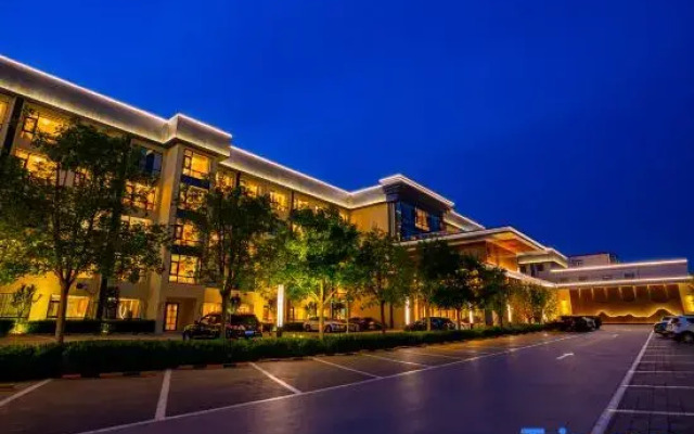 Peace International Hotel