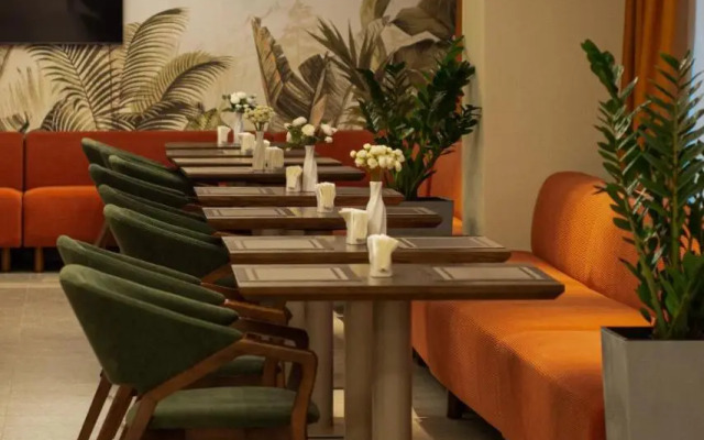Almaty Hotel	