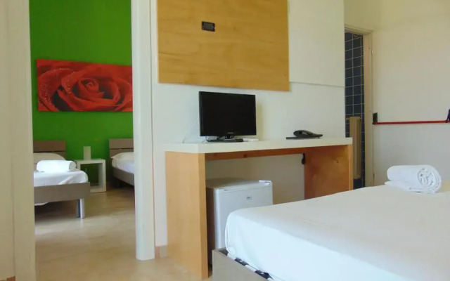 Oasis Park Hotel