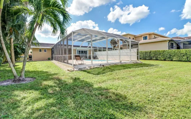 4836/4838 Esplanade St B-pool