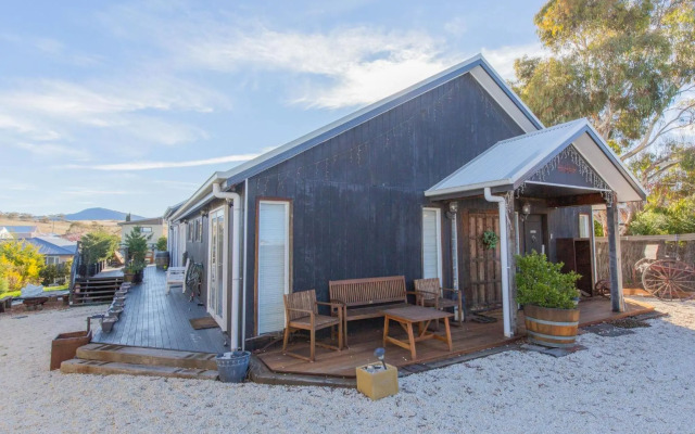 Oak & Barrel / 7 Twynam Street