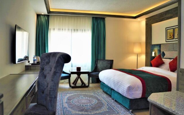 Petra Canyon Hotel