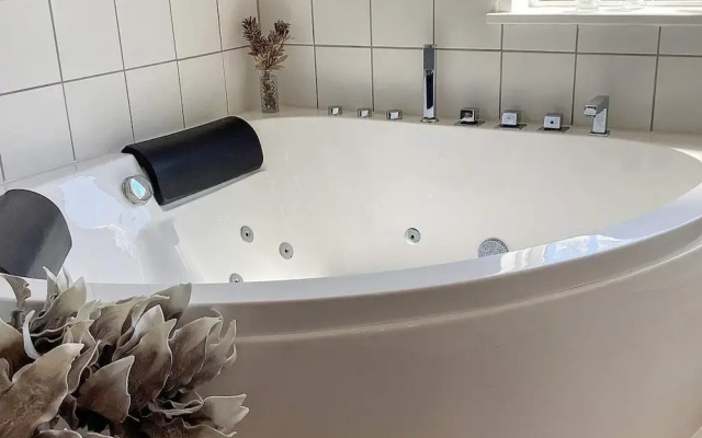 8 Person Holiday Home in Vaeggerlose-by Traum