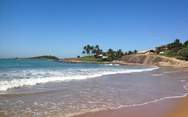 Apartamento a poucos metros do mar em Guarapari