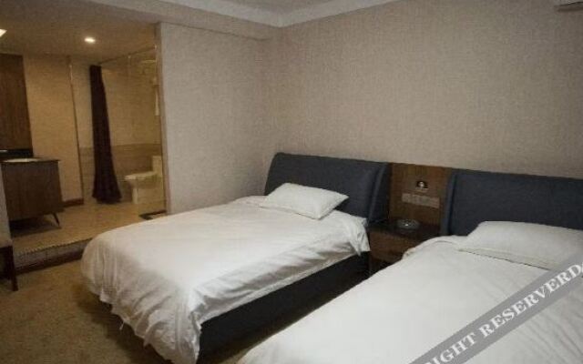 Chicheng Yihai Hotel