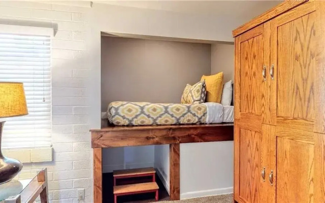 Purple Sage Flats #4 1 Bedroom Apts
