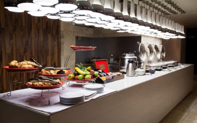 Colosseum Hotel