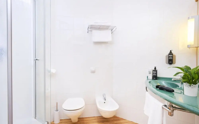 Albergo ibis Como