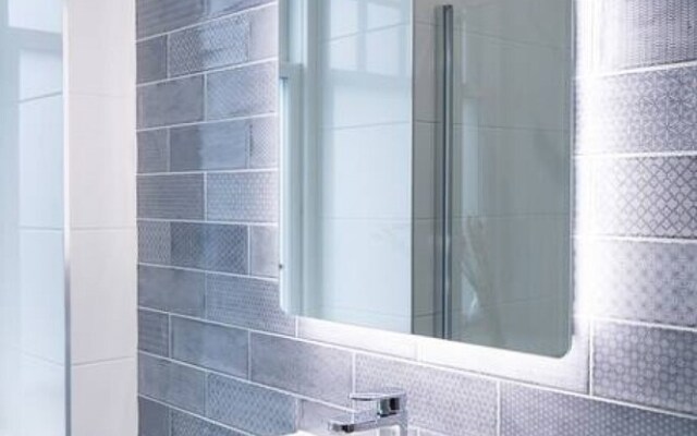 Panmure Apartment - A Glamorous Renovation