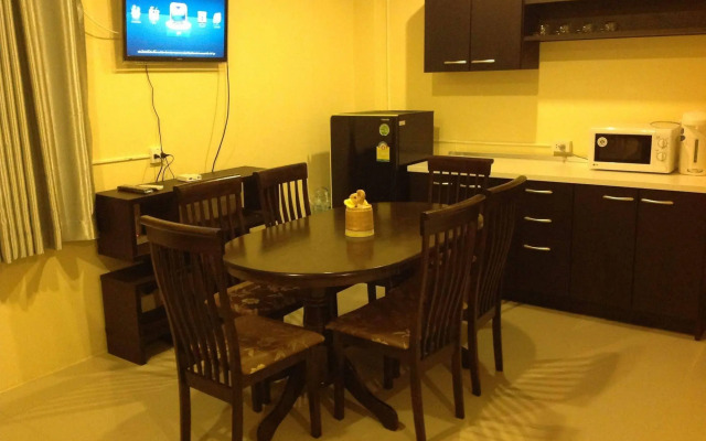 Beehive Patong Hostel