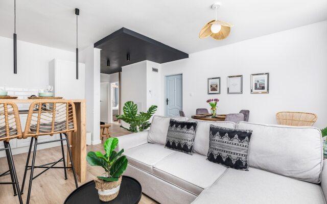 City View Apartment by Renters