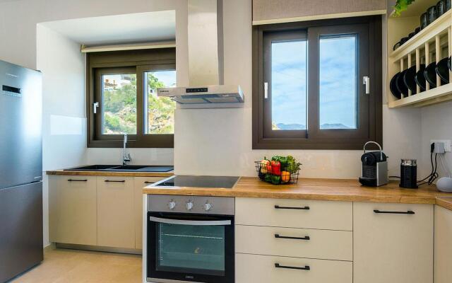 Beachfront 2 Bedroom Villa With Jacuzzi