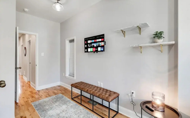 Trendy Fairmount Gem Roof Deck