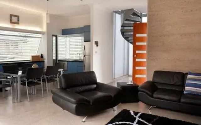 Sun Worship Crescent Head