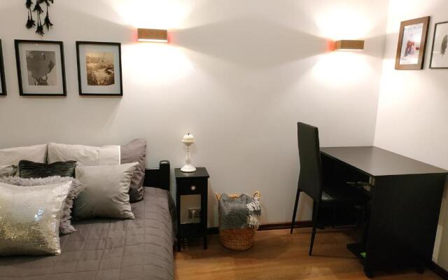 NON-Smoking Vesetas Apt 25min from Old Town