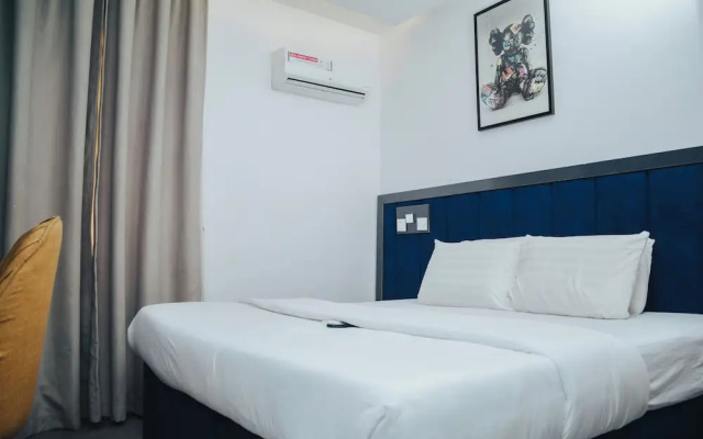 The Rock Aparthotel