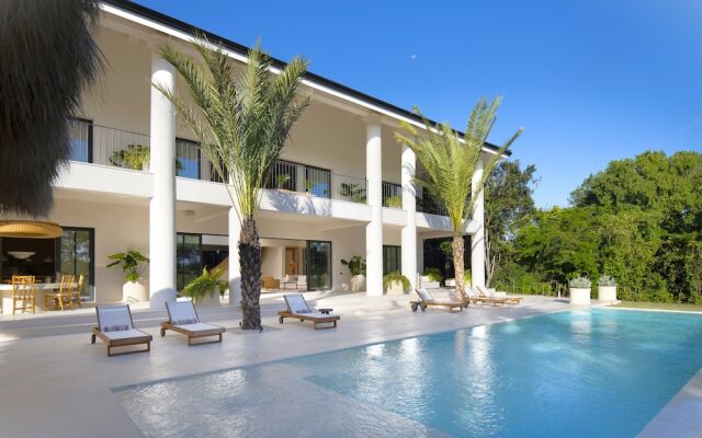 Villa Escondida by Lumina