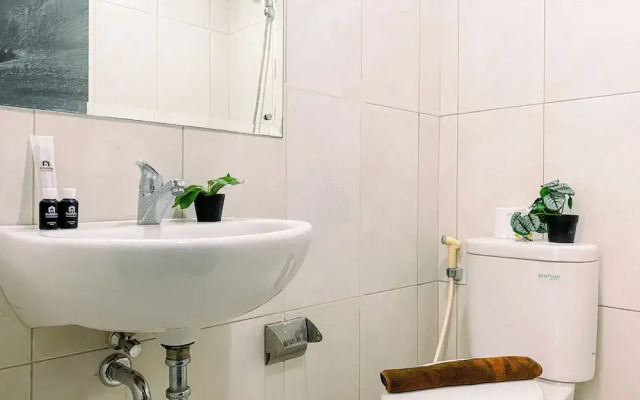 Good Designed and Homey 3BR Nifarro Park Apartment