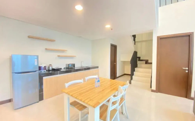 Fabulous 2Br Loft Apartment With Private Bathub At El Royale