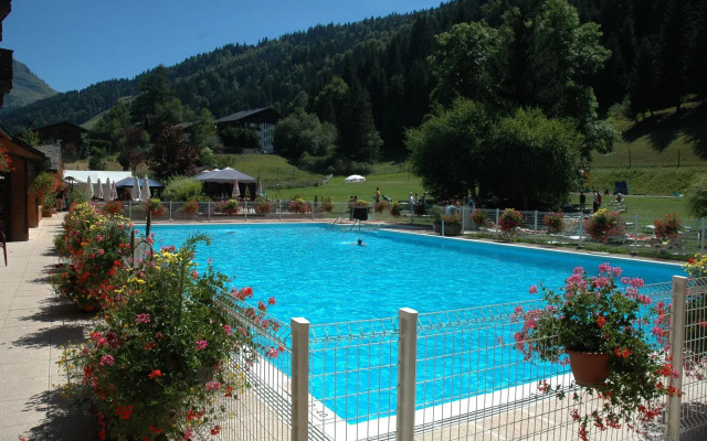 Hôtel Club le Crêt