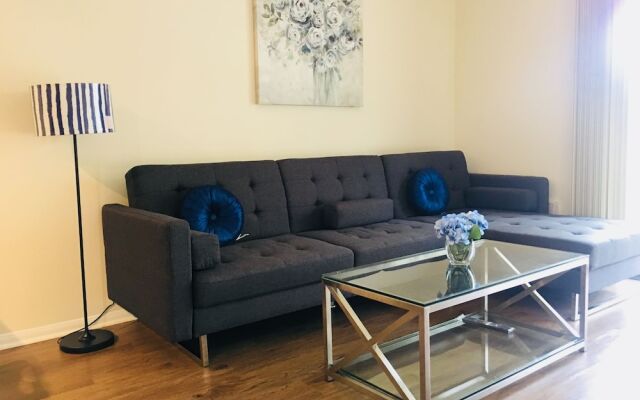 DTLA Apartment With Parking and Pool