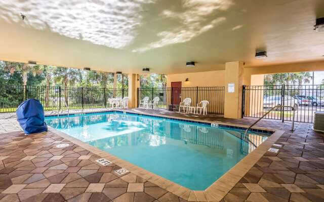 Comfort Suites West Jacksonville