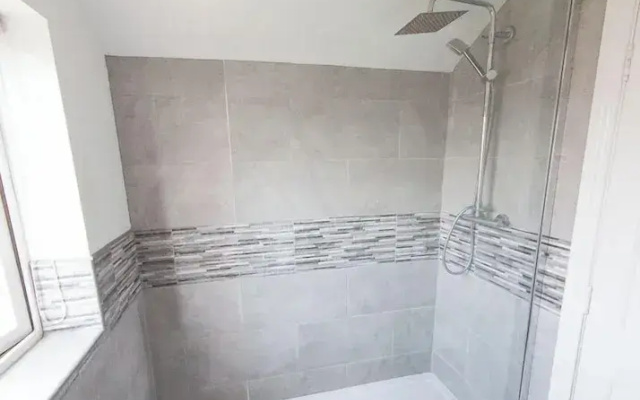 5 Bed Detached House - Sleeps 14